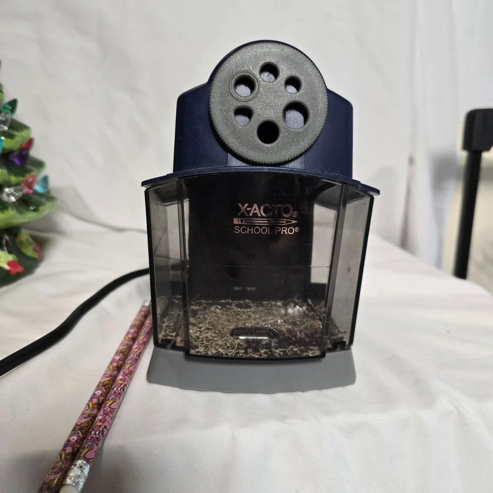 X-ACTO School Pro Electric Pencil Sharpener with Six Size Dial Z4 Used Works